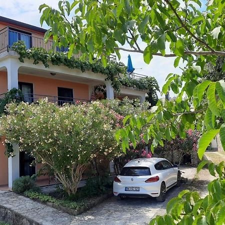 Apartments Coki Funtana Bagian luar foto