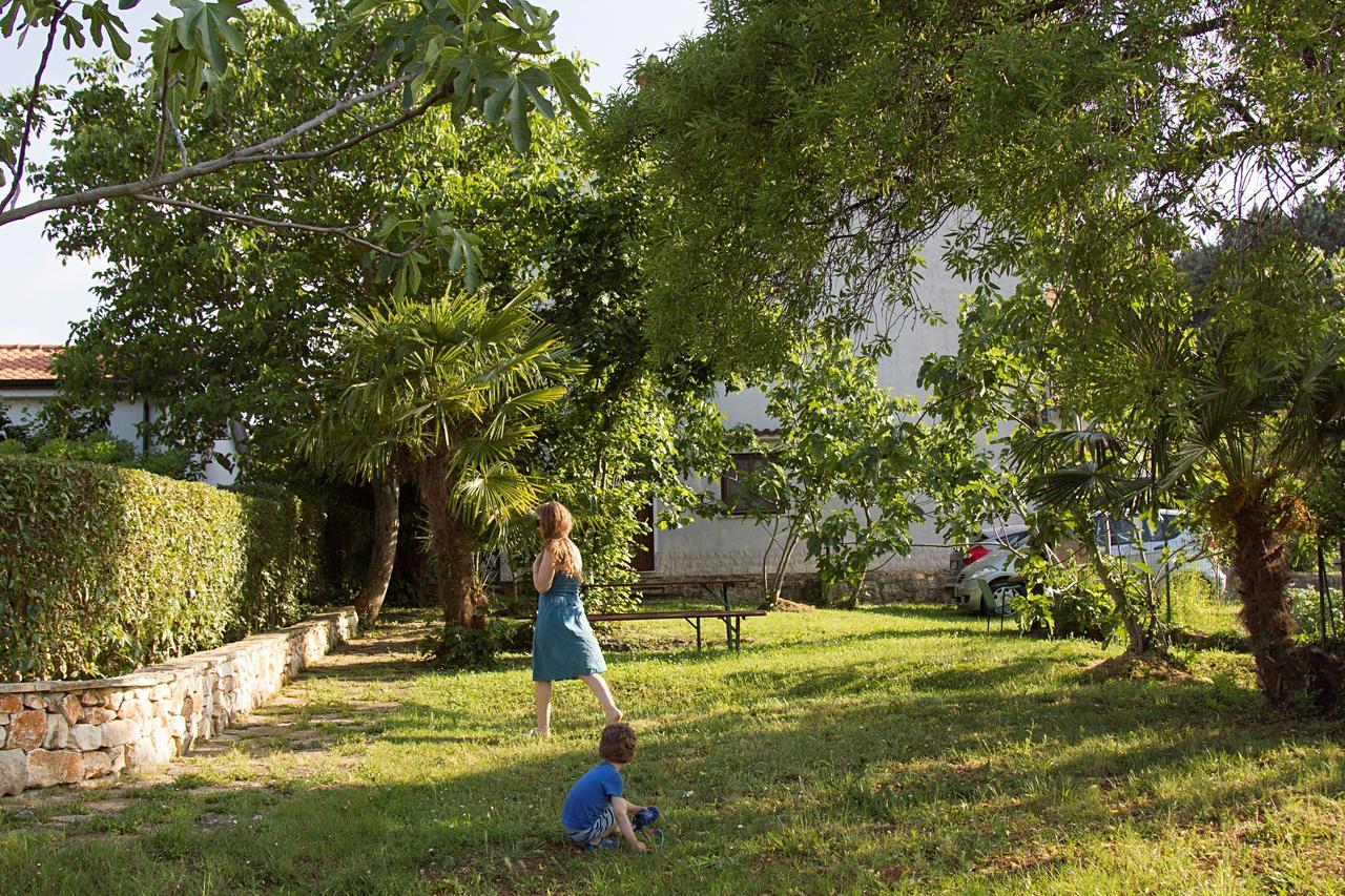 Apartments Coki Funtana Bagian luar foto