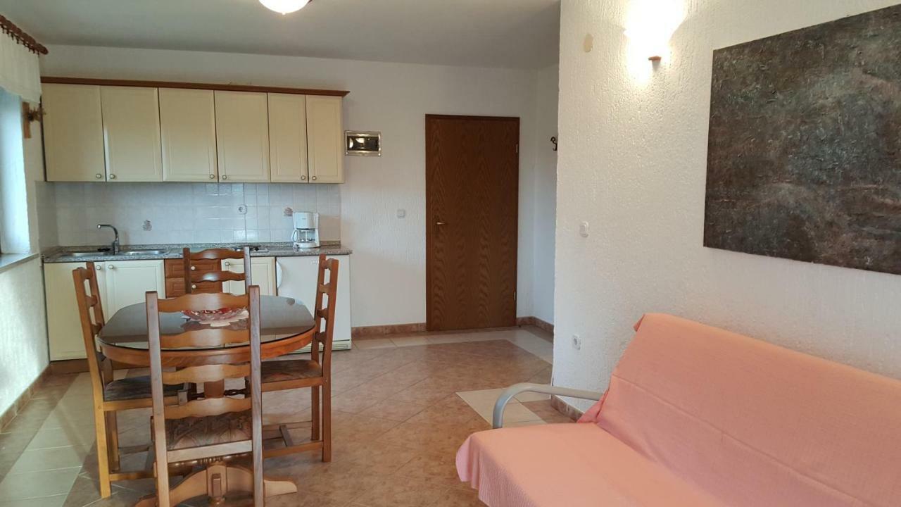 Apartments Coki Funtana Bagian luar foto